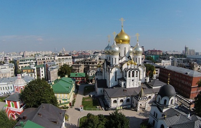 Пожар произошел на территории Зачатьевского монастыря в Москве Пожар произошел на территории Зачатьевского монастыря в Москве