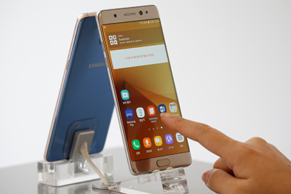 Samsung приостановила продажу смартфонов Galaxy Note 7 из-за неполадок Samsung приостановила продажу смартфонов Galaxy Note 7 из-за неполадок