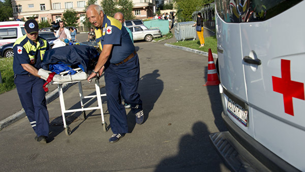 На автомобильной трассе в Крыму перевернулся БМВ, погибли 4 человека На автомобильной трассе в Крыму перевернулся БМВ, погибли 4 человека