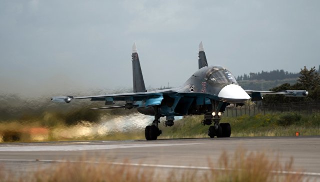 Авиационный полк ВВО провел тренировочные полеты на новейших истребителях СУ-34 Авиационный полк ВВО провел тренировочные полеты на новейших истребителях СУ-34
