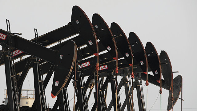 В ОПЕК договорились ограничить добычу нефти В ОПЕК договорились ограничить добычу нефти