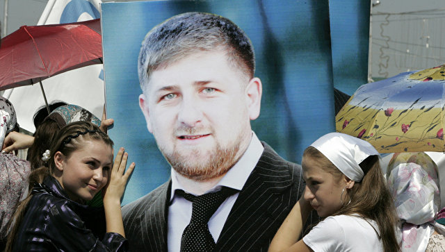 Спустя почти 10 лет Кадыров вновь приходит к власти, но уже как народный избранник Спустя почти 10 лет Кадыров вновь приходит к власти, но уже как народный избранник