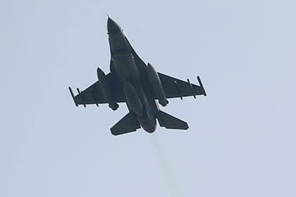 Курды заявили, что сбили на севере Ирака турецкий истребитель F-16 Курды заявили, что сбили на севере Ирака турецкий истребитель F-16