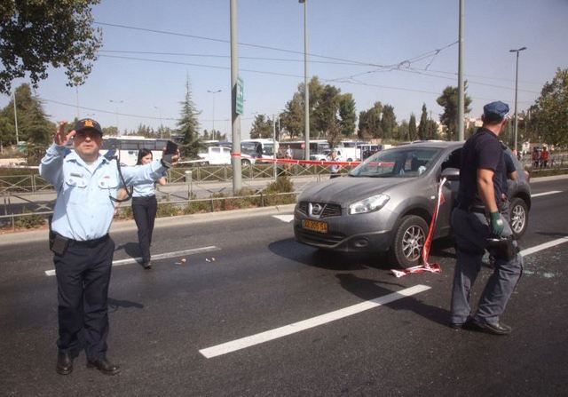 В результате теракта в Иерусалиме погибли 2 человека В результате теракта в Иерусалиме погибли 2 человека