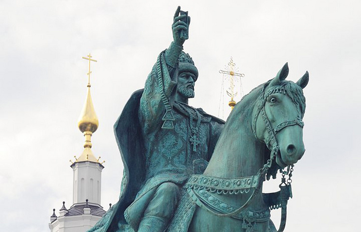 В Орле официально открыли первый в России памятник Ивану Грозному В Орле официально открыли первый в России памятник Ивану Грозному