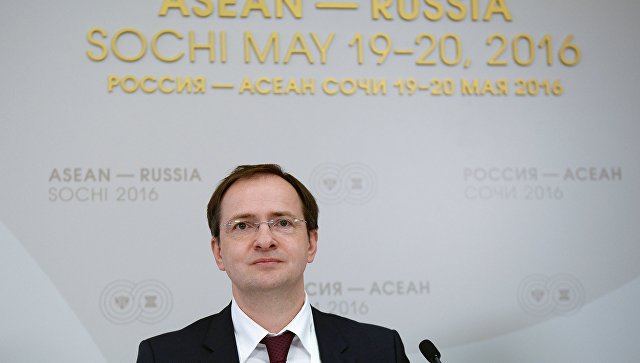 Министра культуры РФ Владимира Мединского хотят лишить ученой степени Министра культуры РФ Владимира Мединского хотят лишить ученой степени