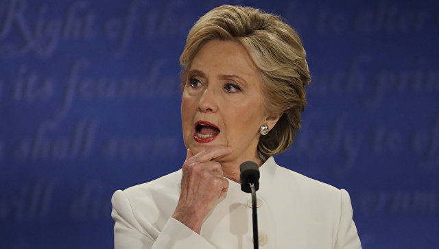 «Почтовый скандал в США»: конгрессмен заявил, что Клинтон совершила госизмену