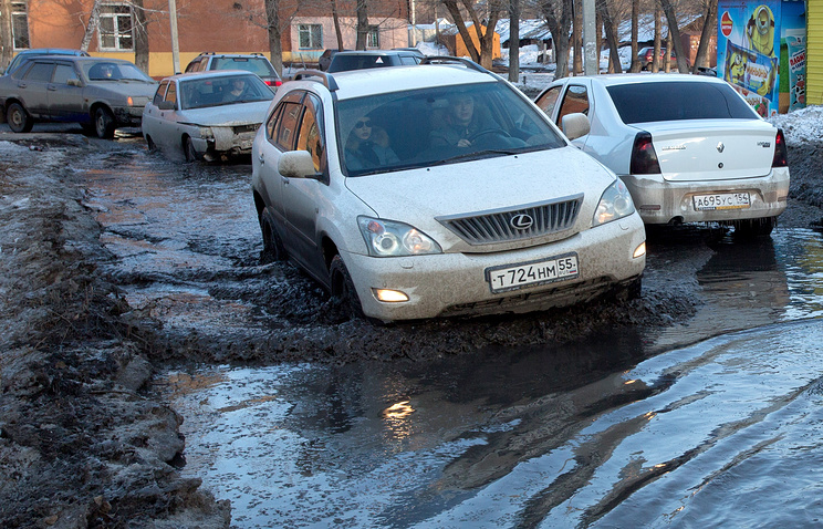Дмитрий Медведев дал оценку состоянию дорог в России