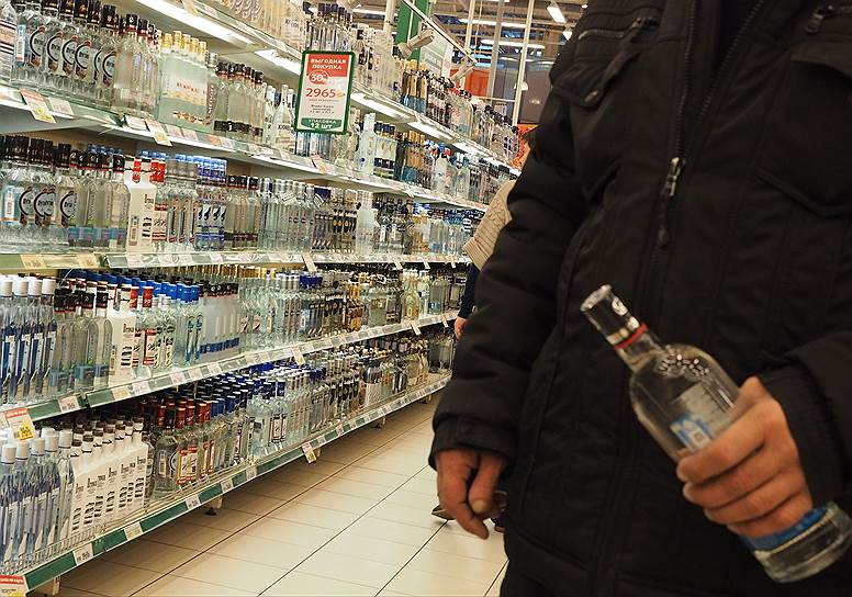 С 2017 года алкоголь в России можно будет покупать без паспорта