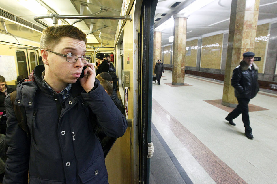 В метро Москвы может пропасть сотовая связь