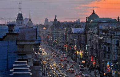 В Санкт-Петербурге ужесточили COVID-ограничения