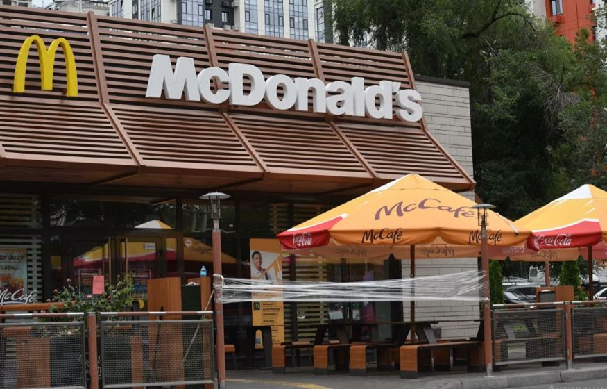 McDonald’s в Казахстане закрылся из-за отказа закупать мясо и упаковку в России