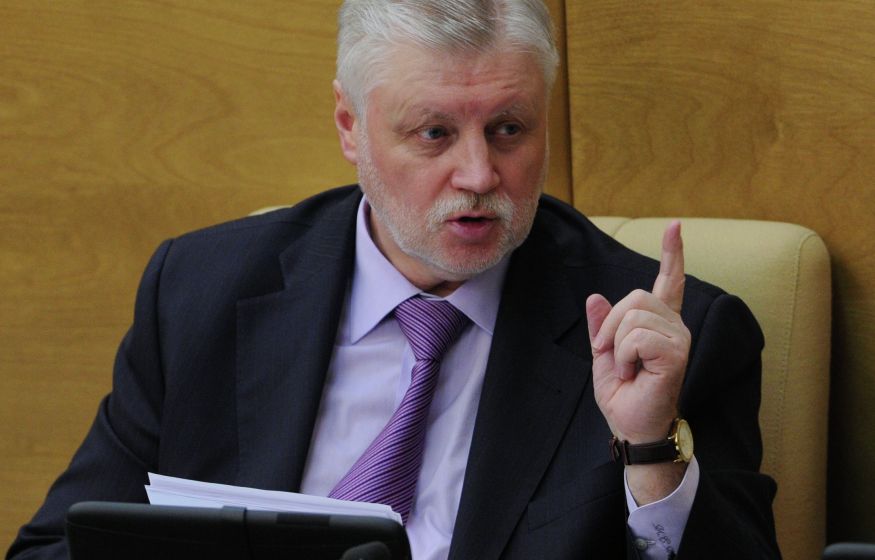 «Орудуют сторонники бандеровцев»: Миронов призвал жестко карать за уничтожение символики военной операции на Украине