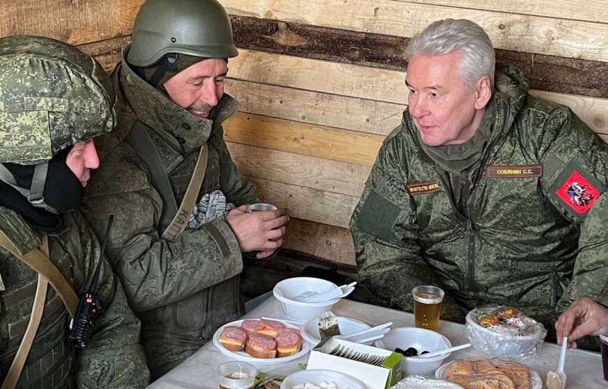 Собянин приехал на передовую в Донбасс