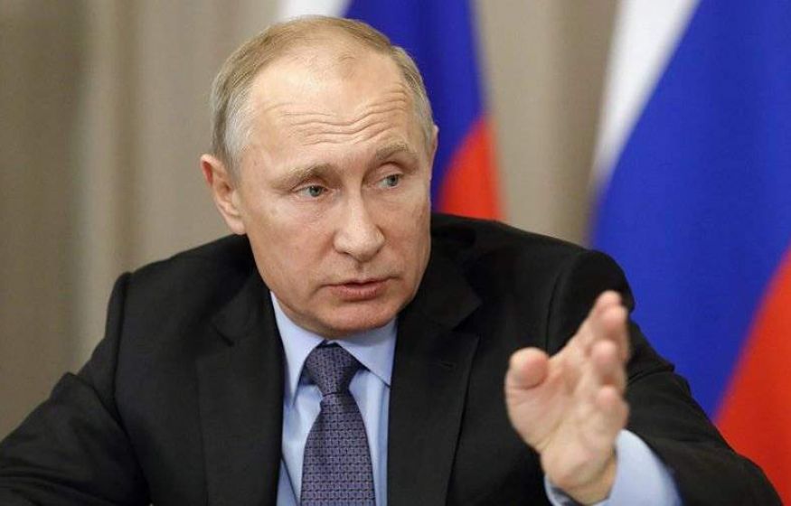 «Молодежи надо дать достоверные знания»: Путин потребовал внедрить «академический» курс по истории