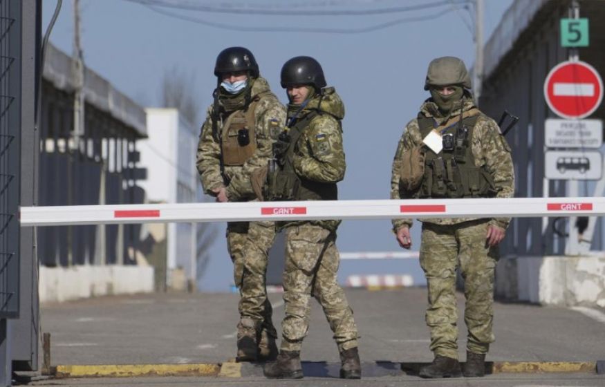 «Эвакуировать все живое»: Испуганный политолог призвал очистить российско-украинскую границу 