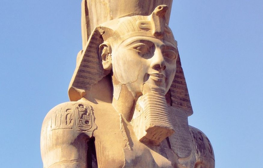 Археологи обнаружили потерянную часть большой статуи Рамзеса II