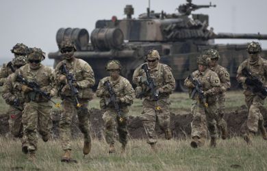 Эксперт: Запад придумал «красные линии» для гарантированного вступления НАТО в конфликт с Россией