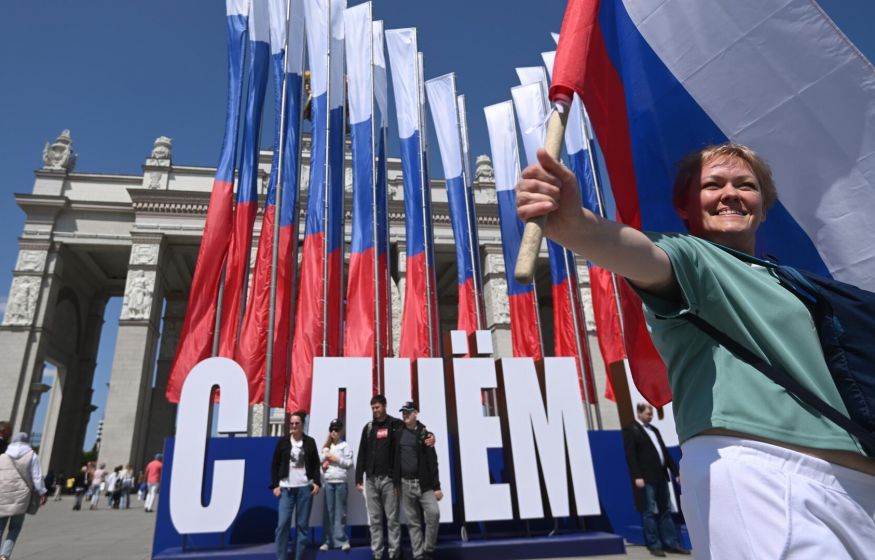 Путин поздравил россиян. Госсекретарь США обратился к гражданам России 12 июня