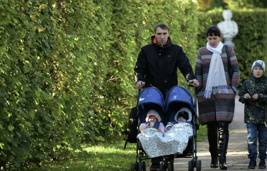 Семейную ипотеку хотят сделать дороже — эксперты называют инициативу угрозой для рождаемости