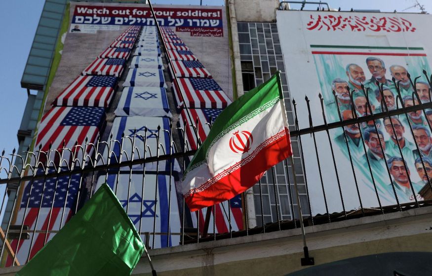 &laquo;Бей ублюдков со всей силы&raquo;: Сладков &mdash; о том, как Иран надавал Трампу по щам, а тот рассыпался в благодарностях