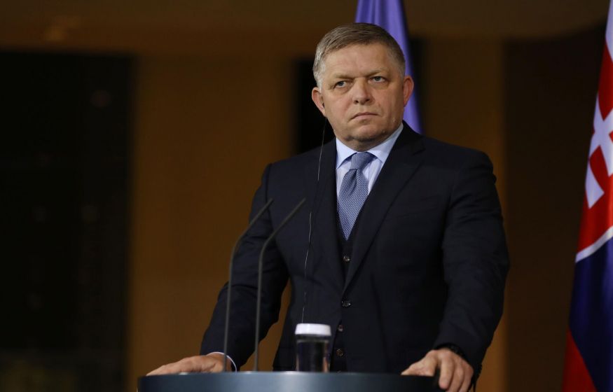 Премьер-бунтарь: Фицо снова летит в Россию на праздник Победы &mdash; назло Западу