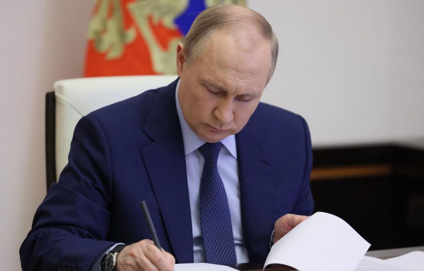 &laquo;Путин подписал жёсткий указ. Это не менее сильный сигнал, чем появление президента в военной форме&raquo;: эксперт