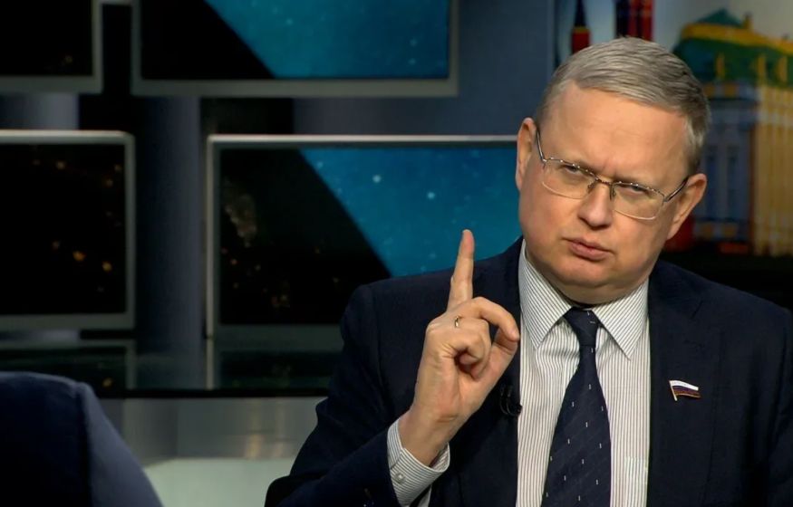 &laquo;С какой стати у нас появится экономический рост&raquo;?! Делягин заявил, что российскую экономику пытаются уничтожить изнутри