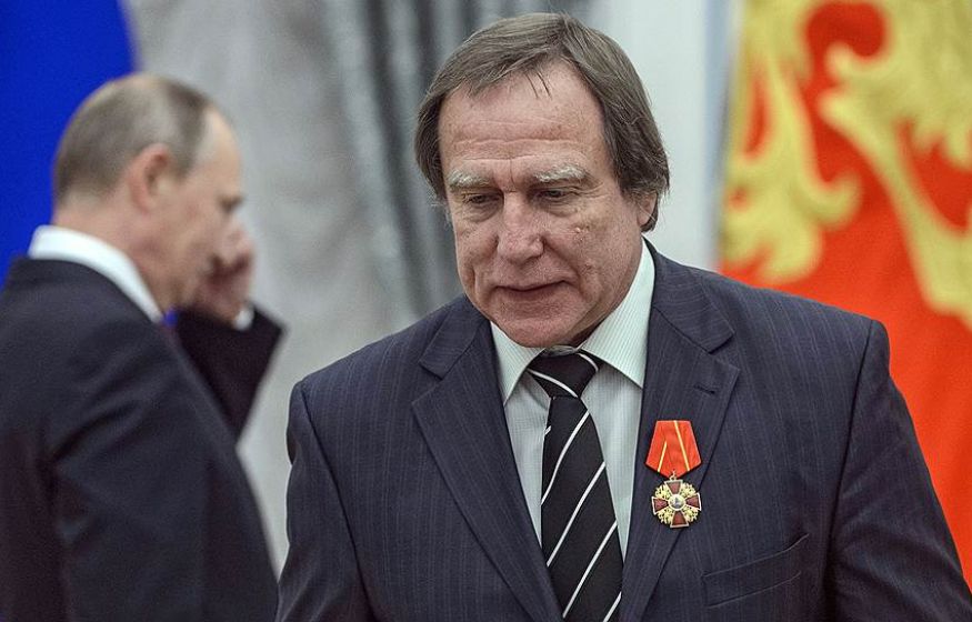 Путин наградил Сергея Ролдугина новым орденом. До этого его Фонду выделили миллиарды рублей