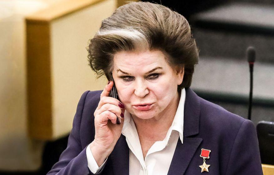 Первое заседание Госдумы откроет Терешкова. По Конституции она не должна этого делать