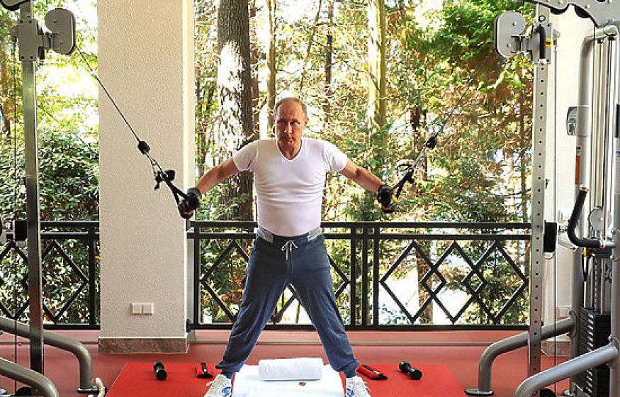 Путин занялся физкультурой в школах: Президент издал указ об отмене зачетов