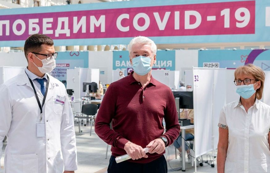 Собянин пообещал 10 тысяч рублей за вакцинацию москвичам от 65 лет