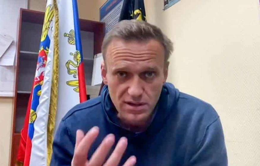 «Деградация. Отставание. Рост цен»: Навальный в письме соратникам рассказал о перспективах России