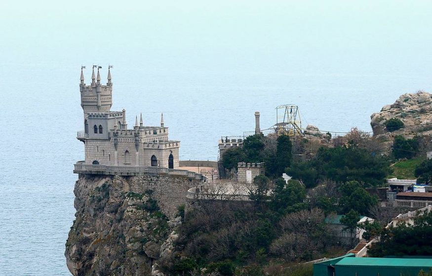 В Крыму ввели новые антиковидные меры для туристов