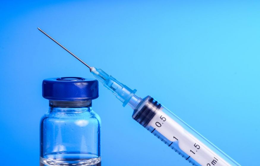 Власти Петербурга допускают расширение обязательной вакцинации от COVID-19