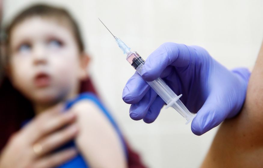 В Гамалеи анонсировали регистрацию детской вакцины от COVID-19