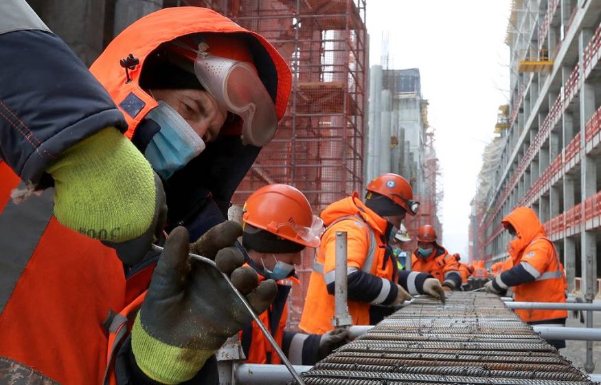 Собянин призвал сократить число строителей-мигрантов на стройках