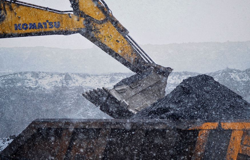 В Сибири столкнулись с дефицитом угля. Его вывозят в Китай
