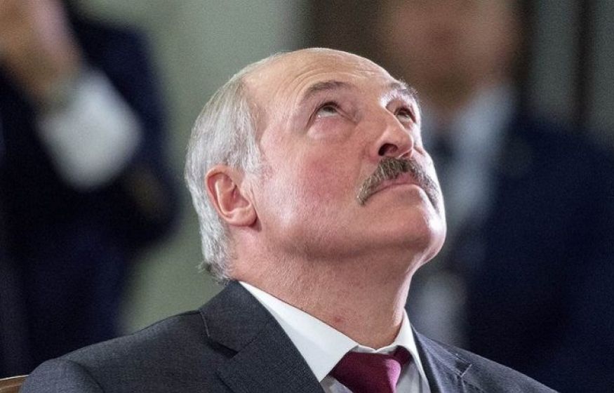 У Лукашенко закончилась валюта на импортную еду. Белоруссия вводит эмбарго и карточки