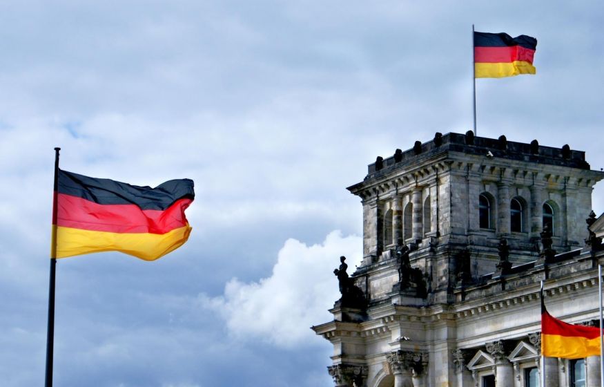 Германия объявила персонами нон грата двух российских дипломатов