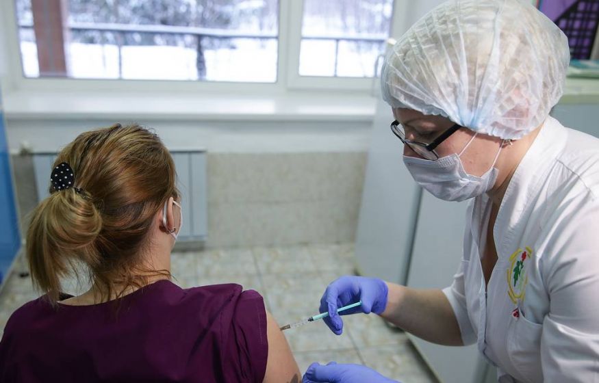 Голикова: в России уровень коллективного иммунитета к COVID-19 превысил 61%