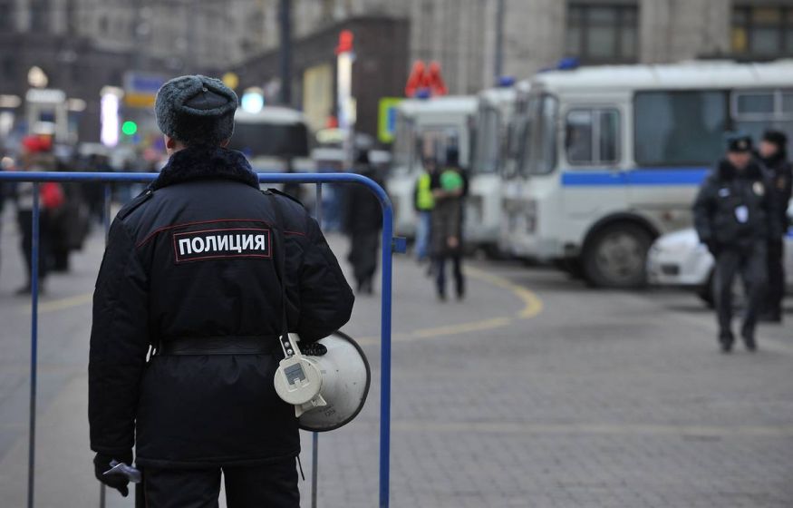 В Москве в ТЦ неизвестные открыли стрельбу