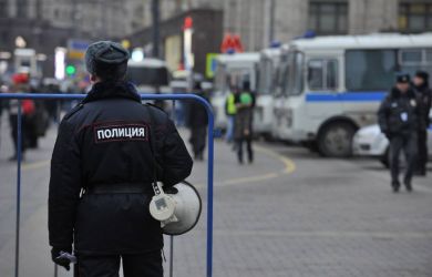 В Москве в ТЦ неизвестные открыли стрельбу