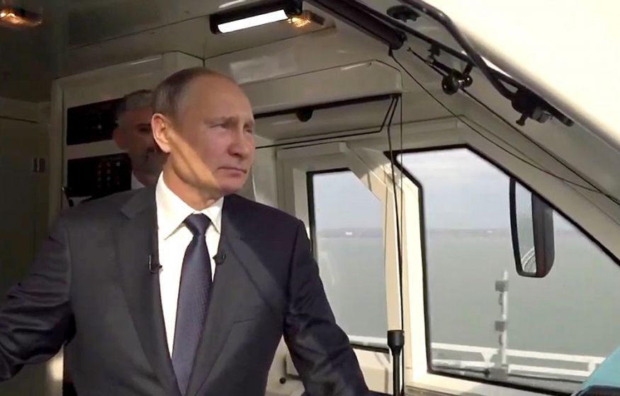 Путина попросили запустить поезд из Йошкар-Олы в Петербург. Он сделал это на следующий день