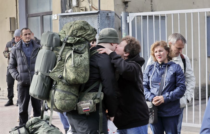 «Важно для победы»: Российский губернатор сообщил об отправке жен и матерей военнослужащих на Донбасс