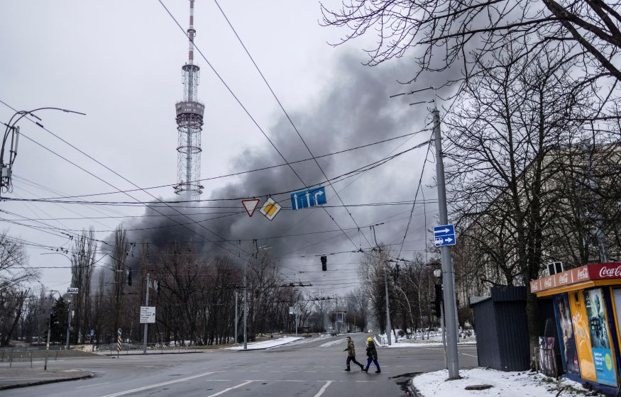 «Не даем убивать русских»: Лавров объяснил, почему Россия обстреливает инфраструктуру Украины
