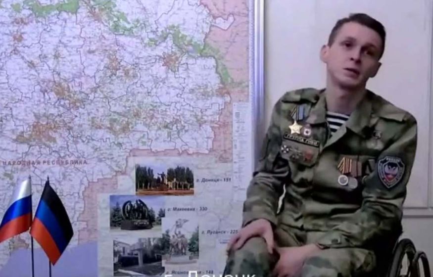 «Не зря пацаны гибли»: Солдат в инвалидном кресле поблагодарил Путина за то, что он «забрал» Донбасс