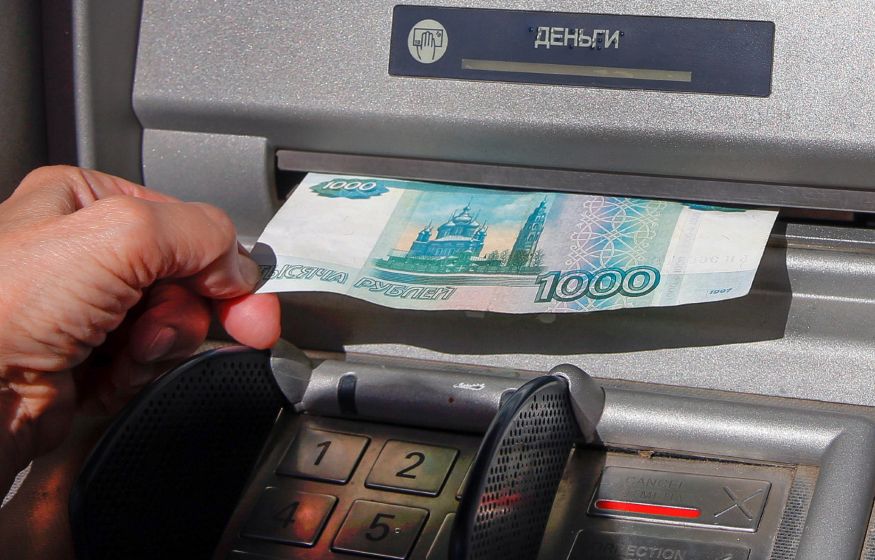 Госдума повысила минимальный размер оплаты труда до 16 242 рублей в месяц 