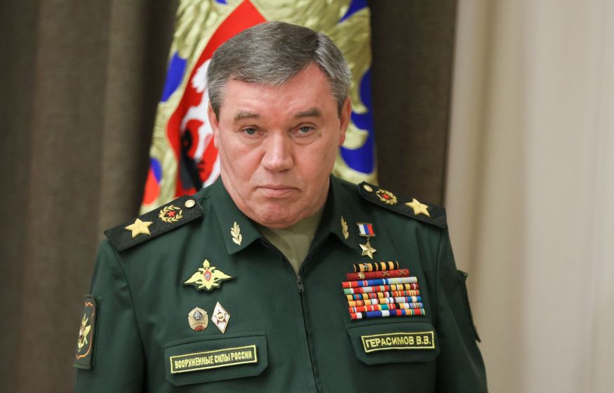 В Кремле опровергли отставку главы Генштаба Герасимова 