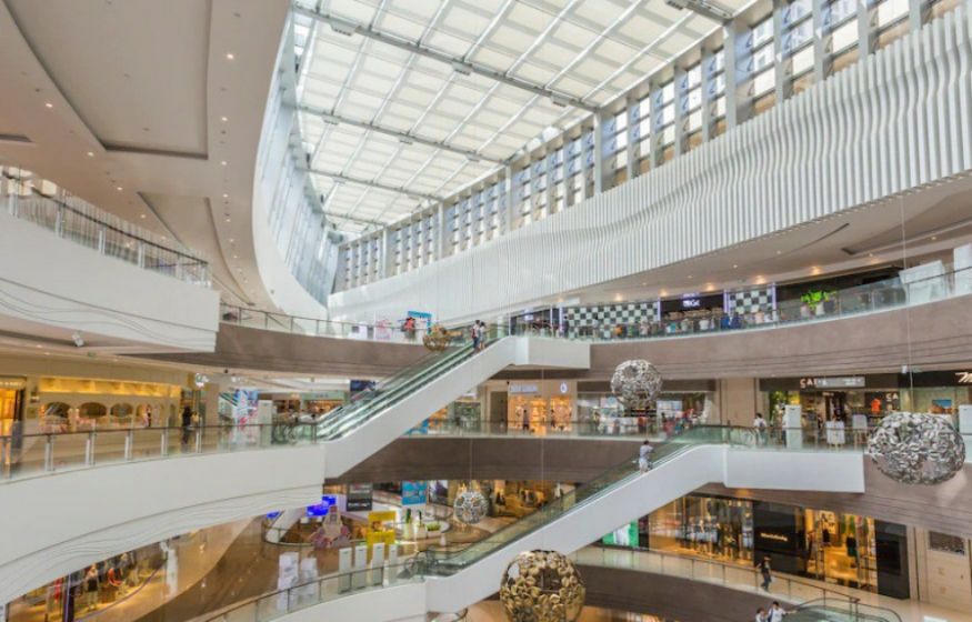 Торговые центры России потеряли 25% посетителей после ухода из России западных брендов